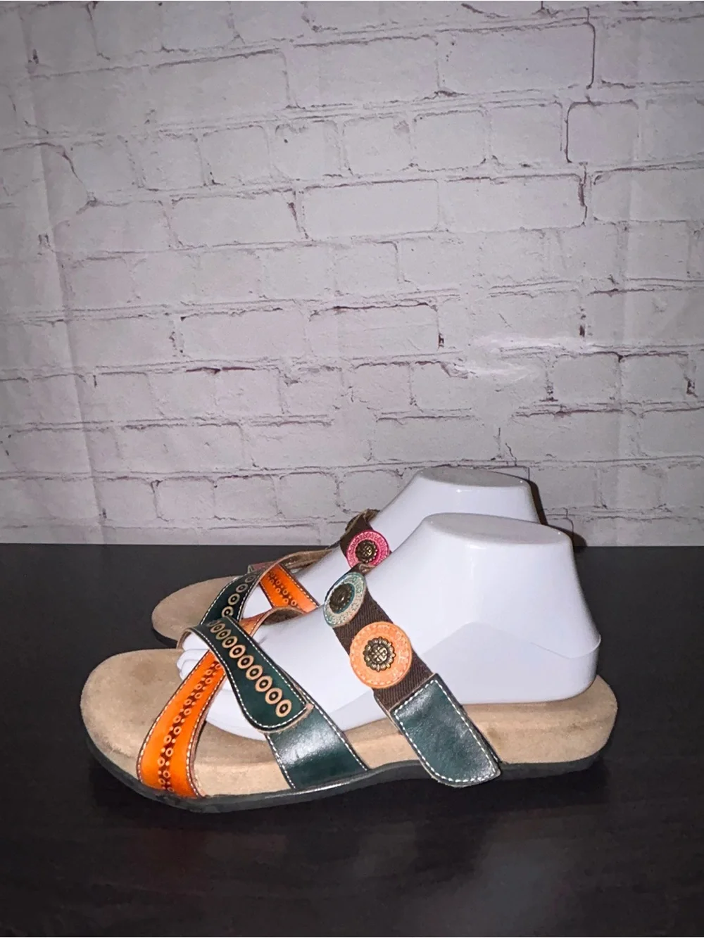 L'Artiste Glendora sandals women’s size 41/9